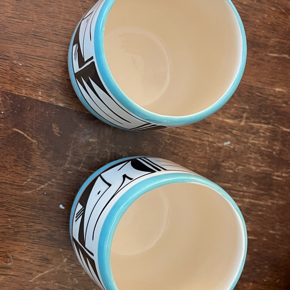 Ute mountain tribe handcrafted pottery mugs set of 2 signed and marked - Picture 5 of 6